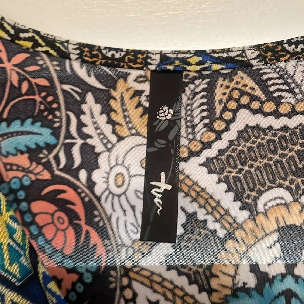 Patterned Tua Maxi Dress - Picture 5 of 8